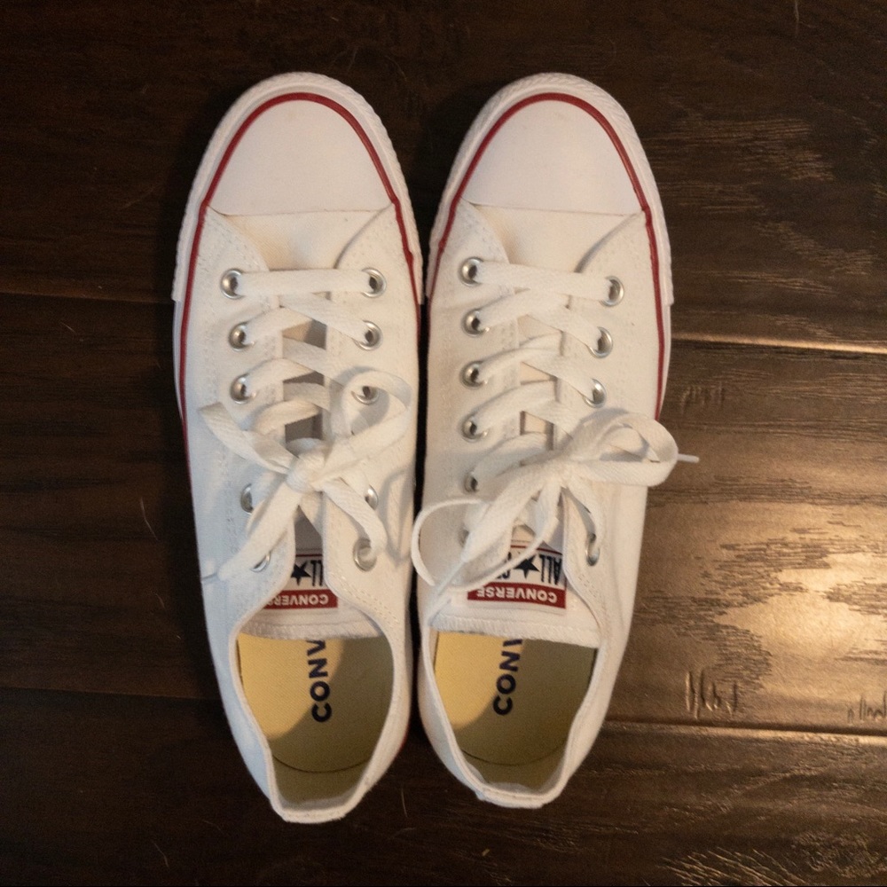 NWT- Converse all star chuck taylors